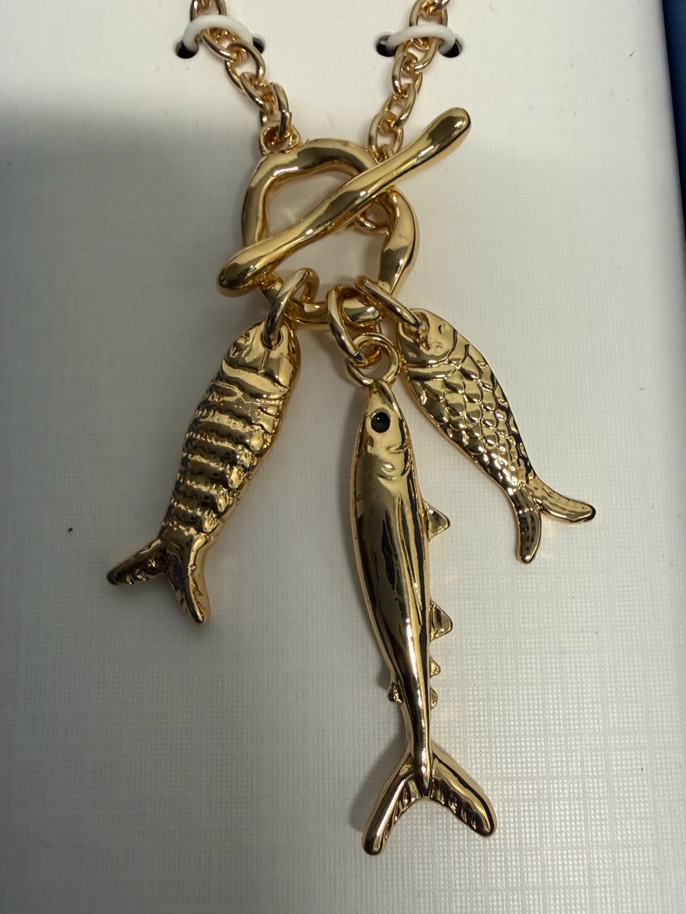 House of Harlow 1960 | Coastal Chic Fish Charm Toggle Necklace ✨ - Picture 5 of 8